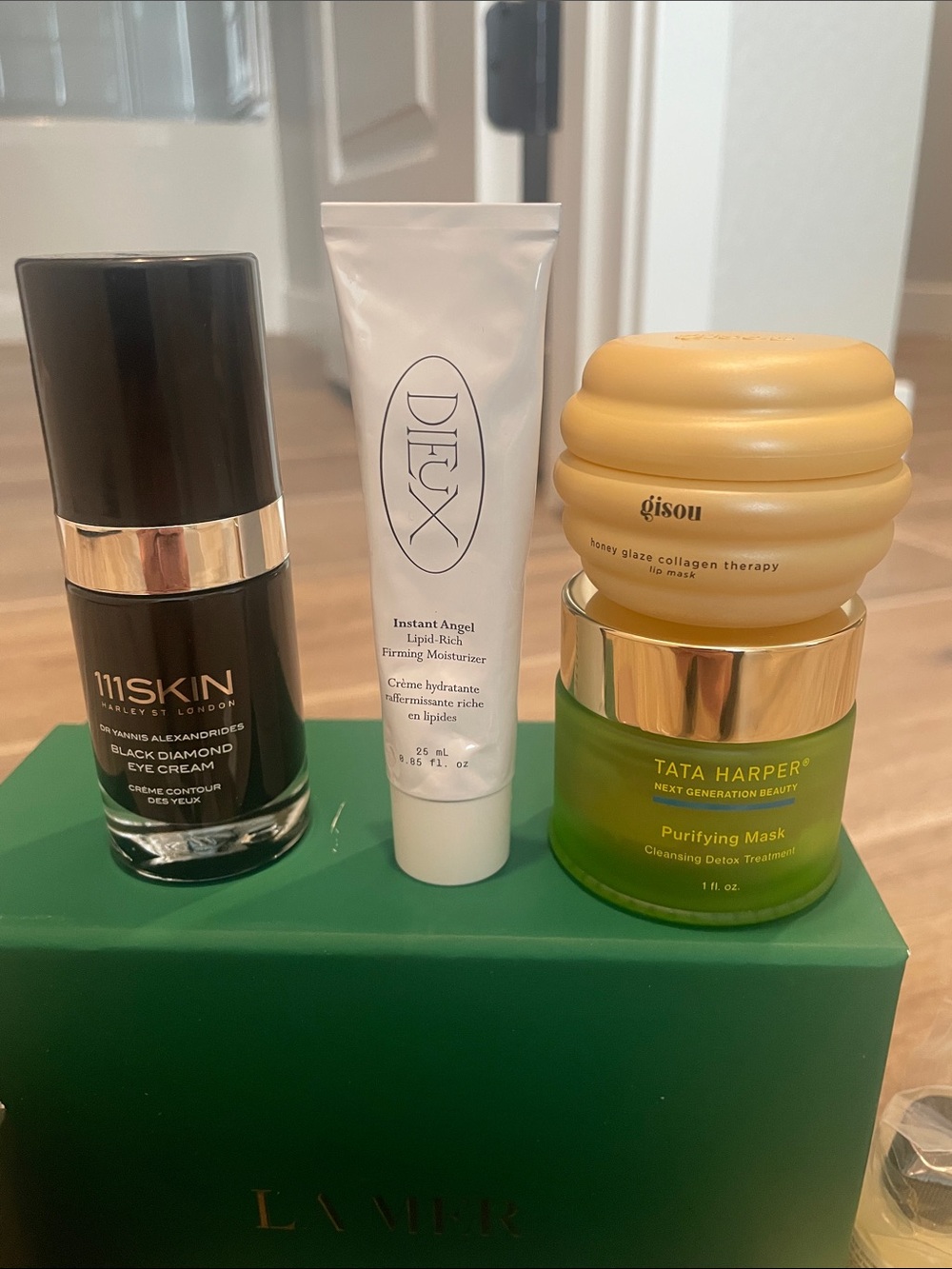 La Mer Skincare Sample Set 111 Skin Tata Harper Jo Malone - Picture 2 of 5